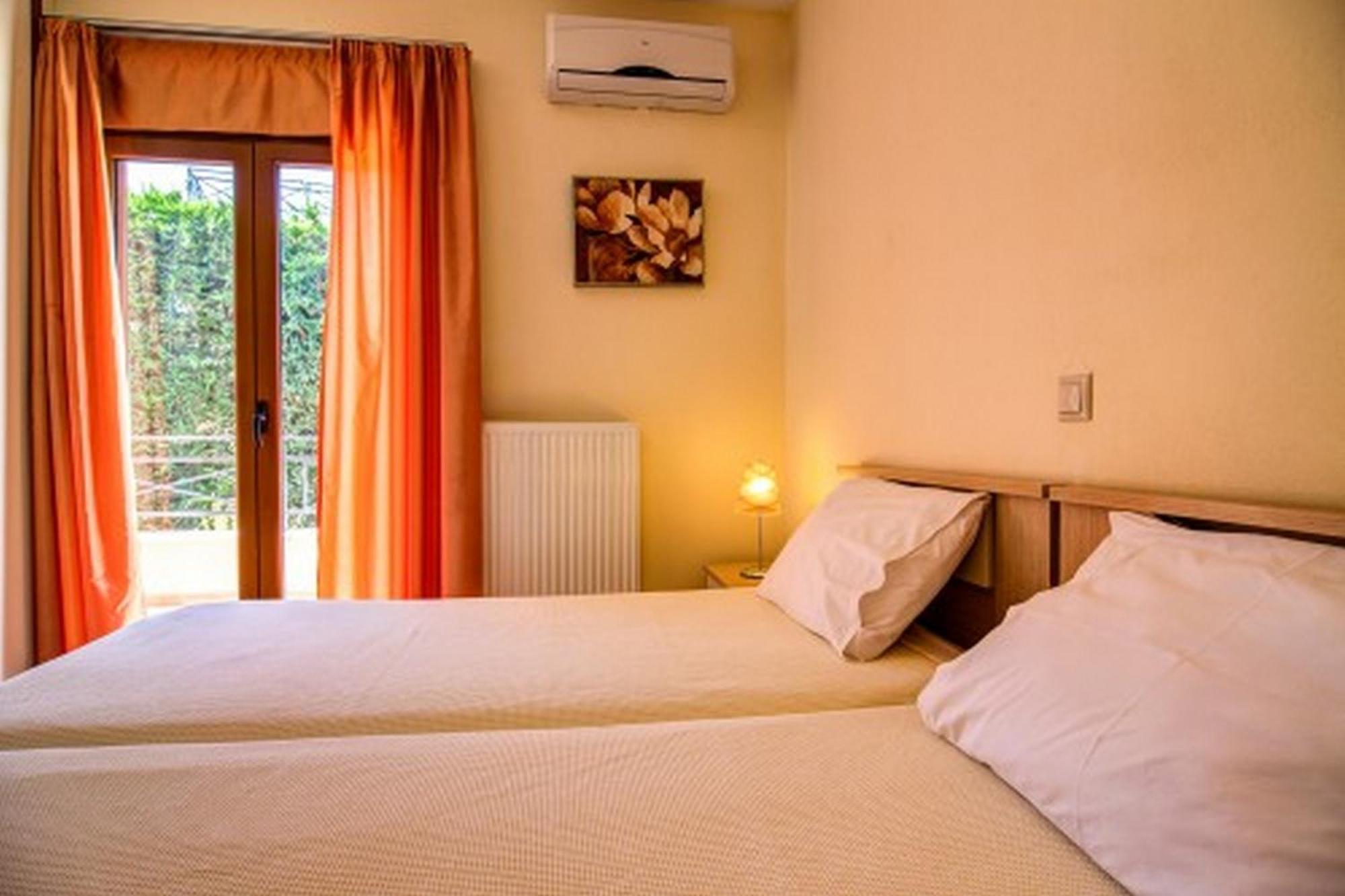 Helidonia Villas Pigí Chambre photo